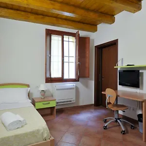 Apart Otel Cavazza, Bolonya