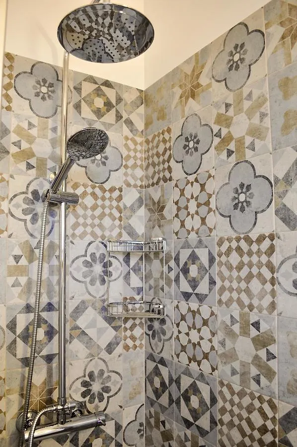 Decumana Apartment Bologna 0*,
