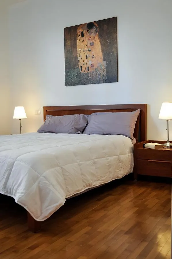 Decumana Apartment Bologna
