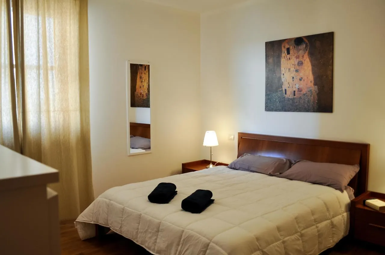 Decumana Apartment Bologna
